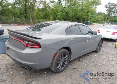 2019 Dodge Charger Sxt Awd z USA, uszkodzony, nr VIN 2C3CDXJG6KH520549